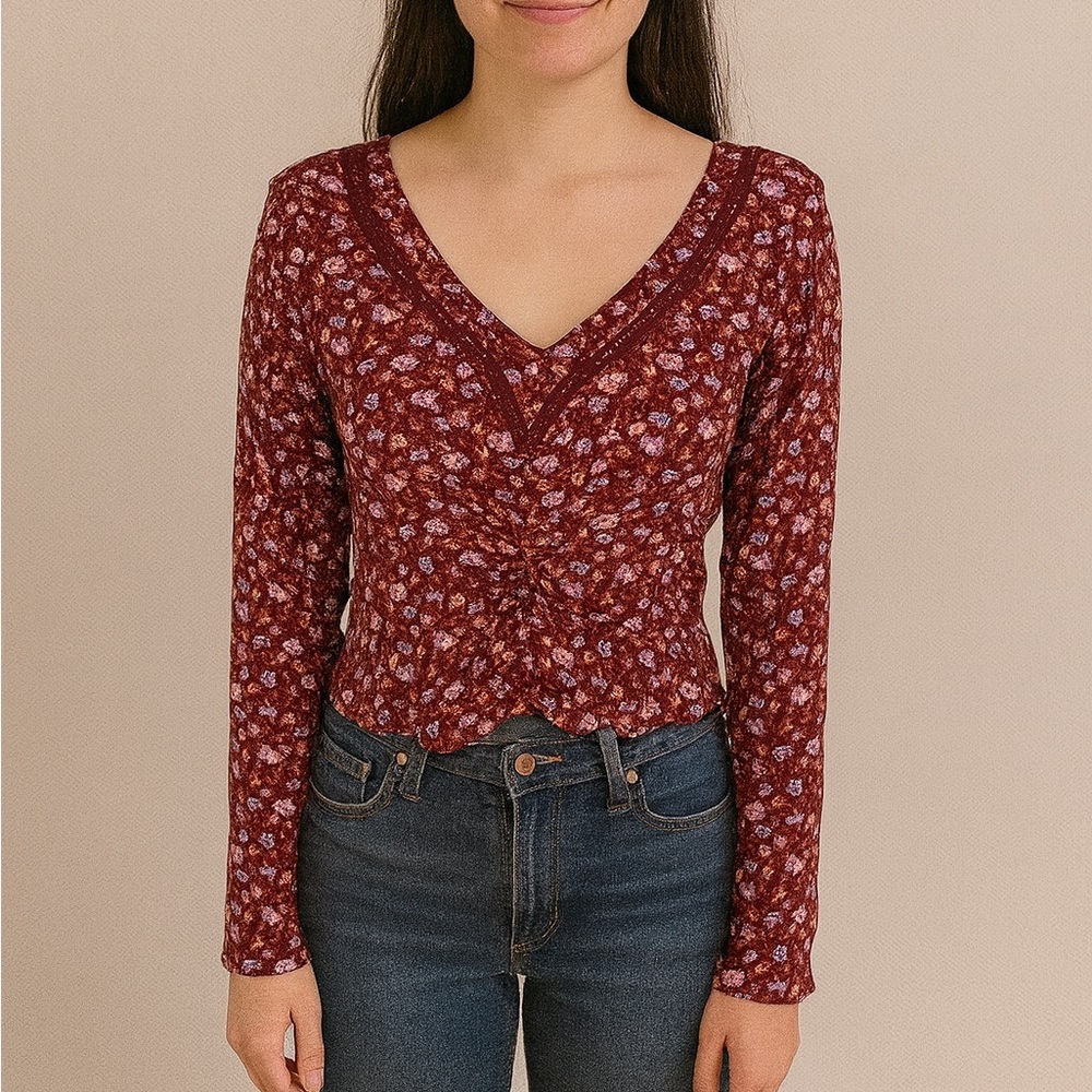 💜Aeropostale Size Medium Red Floral Bohemian Style Top